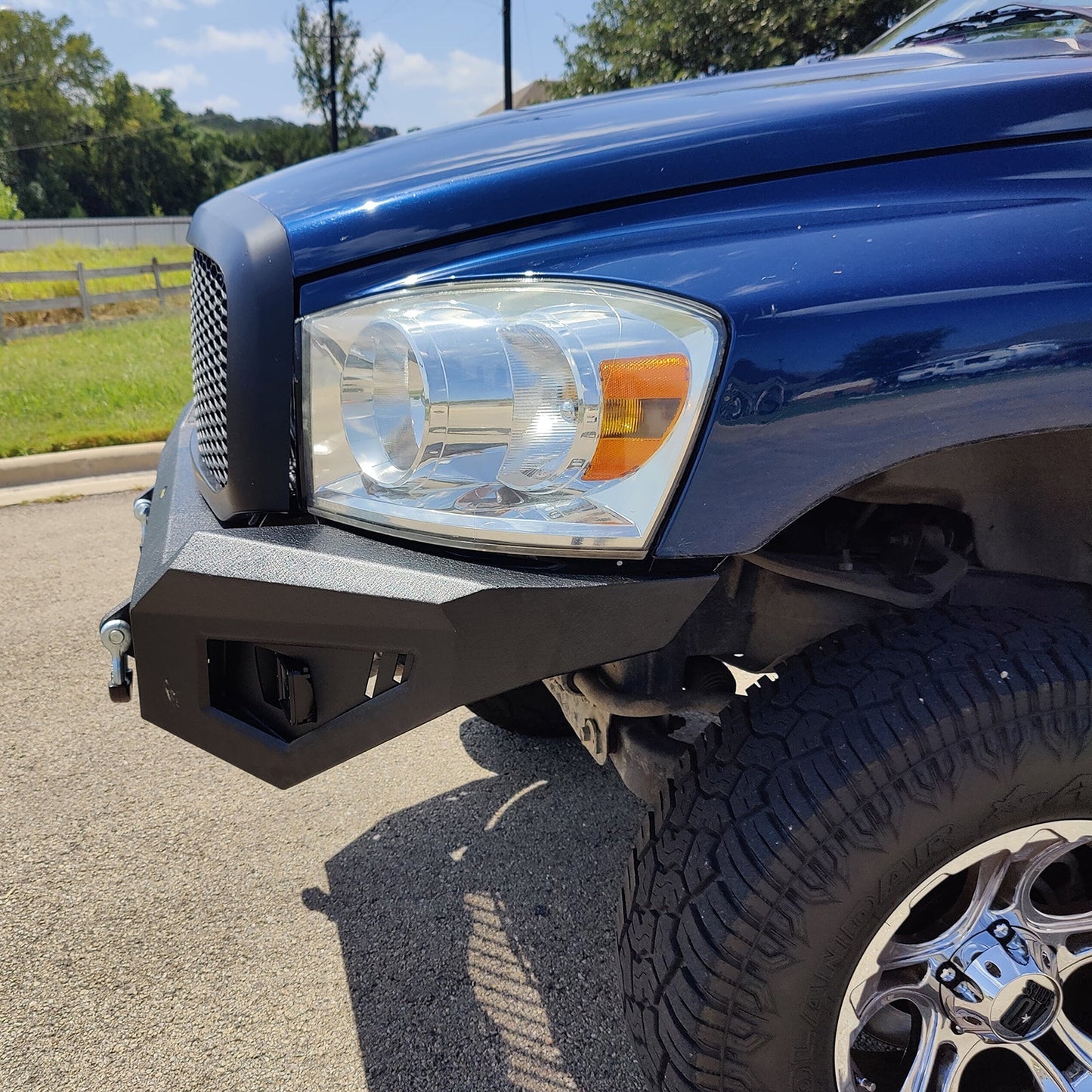 Full Width Front Bumper w/120W LED Light Bar(06-08 Ram 1500)-LandShaker